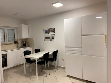 Apartment Appartement Lavanda in Strandn�he mit Waschmaschine Geschirrsp�ler Wasserkocher Kaffeemaschine Elektroherd Terrasse Baska Insel Krk Kroatien K�che