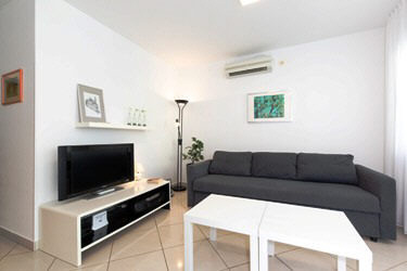 Apartment Appartement Lavanda in Strandn�he Baska Insel Krk Kroatien Wohnzimmer mit Terrasse