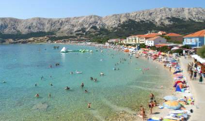 Strand im Sommer Baska Insel Krk Strand im Sommer Baska Insel Krk